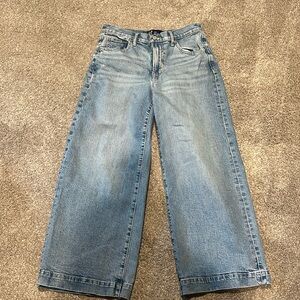 Gap high rise wide leg crop Jean. Size 8/29R
